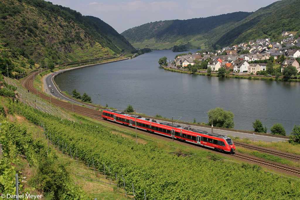 Der 442 705-1 in Kattenes am 12.07.2013