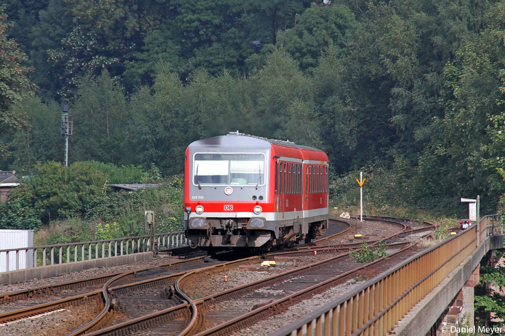 Der 628 509 bei Wuppertal-Rauenthal am 25.09.2013 