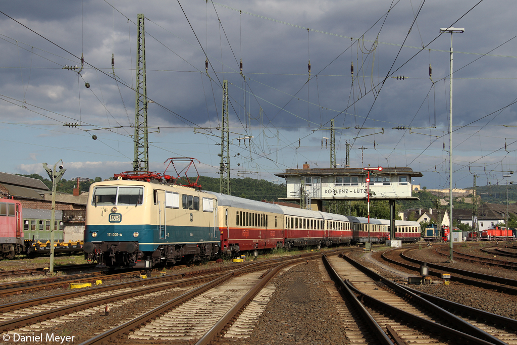 Die 111 001-4 mit dem TEE im DB Museum Koblenz L�tzel am 15.06.2014