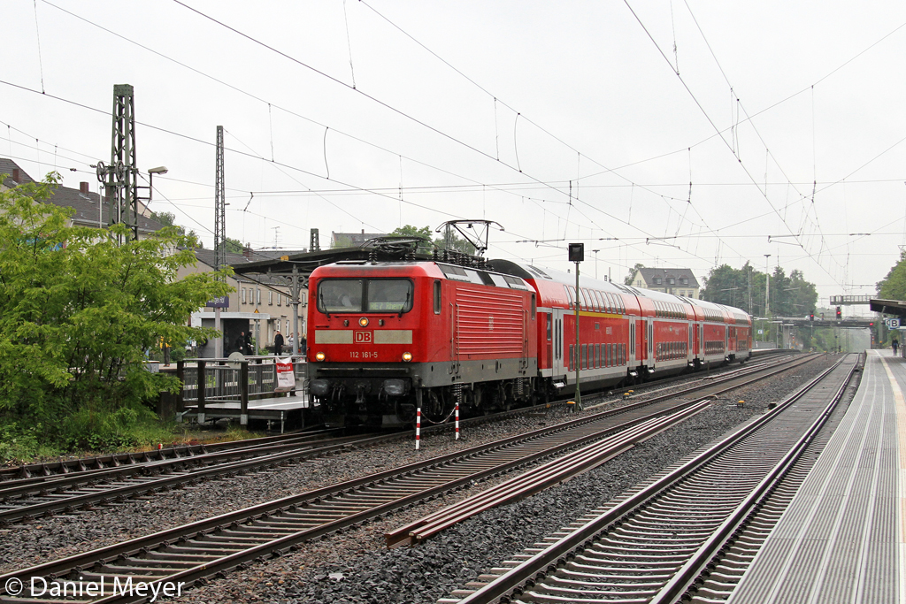 Die 112 161-5 in Solingen Hbf am 29.05.2013