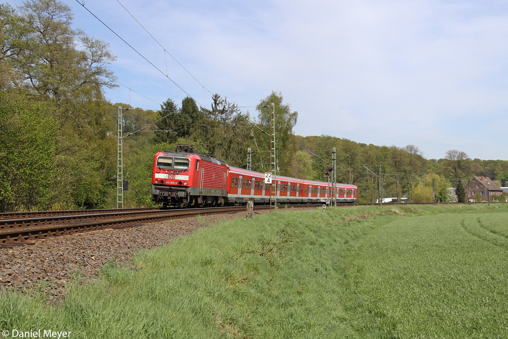 Die 143 660-9 mit der S6 in Essen Werden am 17.04.2014