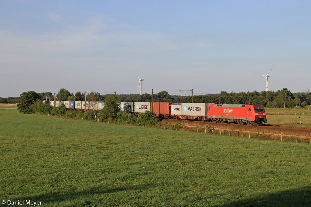 Die 152 086-5 in Ramelsloh am 01.08.2013 
