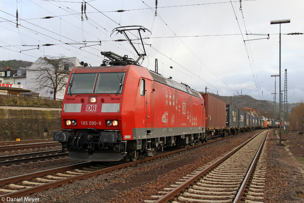Die 185 090-8 in Oberlahnstein am 29.12.2013
