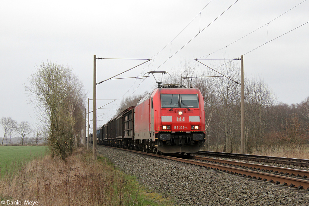 Die 185 335-4 bei Neum�nster am 19.03.2014