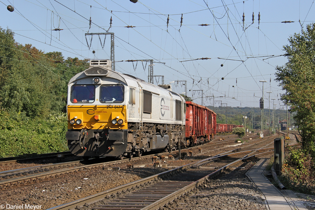 Die 247 041-7 in Duisburg Hochfeld-S�d am 01.10.2013