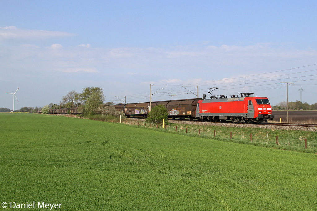 Die EG 3102 auf der Fahrt nach Maschen bei Quarnstedt am 08,05,13 