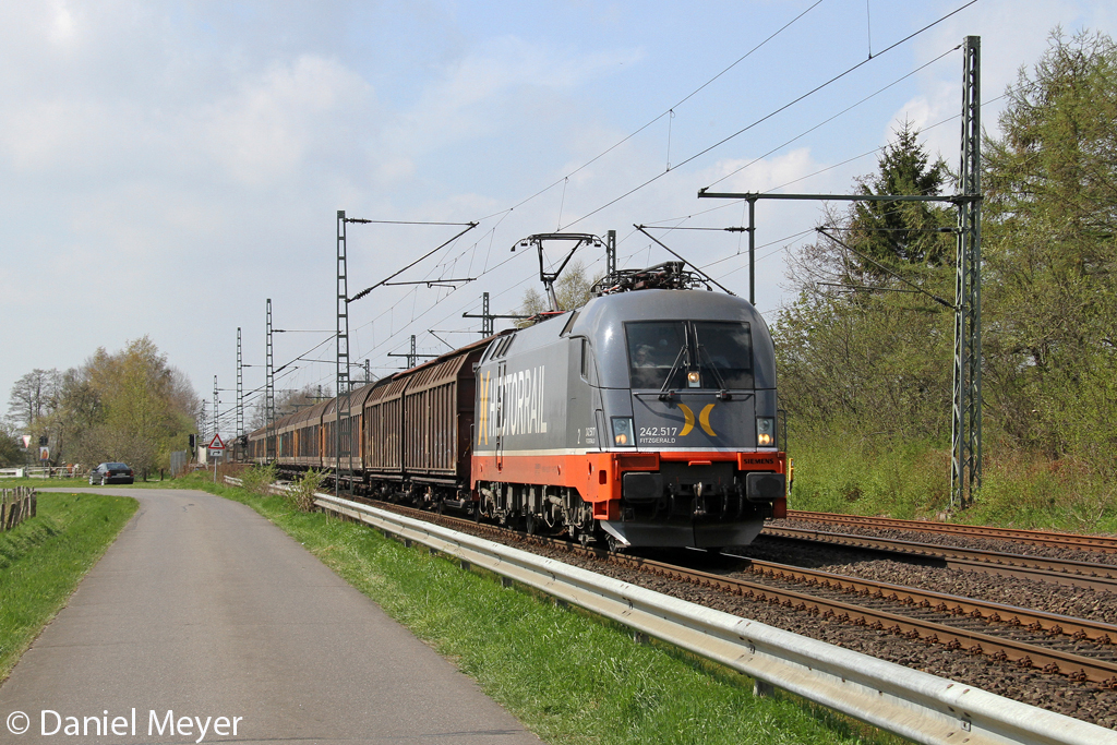 Die HECTORRAIL 242.517 in Brokstedt am 05,05,13 