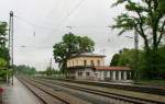 Der Bahnhof A�ling Obb., aufgenommen im Dauerregen des 02.06.10.