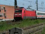 Die101 050-3 hat gerade die Main-Neckar-Bahn �berquert und f�hrt nach Frankfurt am Main  Hbf ein.