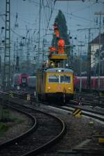 Der 704 steht im Mainzer Gleisvorfeld.