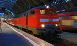 Im Hintergrund verl�sst die Vias den Frankfurter Hauptbahnhof und der nette Lokf�hrer kam von der Lok zu mir und wir Unterhielten uns �ber die Langzeitphotographie und �ber die 218er.