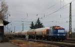 203 637-4, aufgenommen am 02.03.10, bei der Durchfahrt mit einem Kesselwagenzug durch Gersthofen, Strecke Augsburg-Donauw�rth.