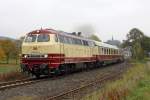 Die 218 105-5 bei der Ausfahrt aus Frankenberg (Eder) am 23,10,10