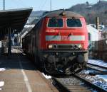 Der Lokf�hrer, welche von  rhenus-veniro  gestellt wird, hat das Spitzensignal gewechselt und war leicht sauer als ich fragte wie lange diese sch�nen Garnituren noch fahren und das Dieselloks besser