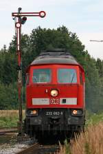 Die 233 662-6 bei der Einfahrt in T�ssling am 02,08,10