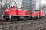 294 893-3 mit K�f und V60 am Haken in K�ln West am 21.02.2011
