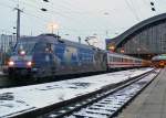 101 102-2 an Gleis 6 in K�ln Hbf am 04.12.2010, leider kam ICE 518 aus M�nchen nur mit einem Zugteil, 403 054 wars leider nicht ...