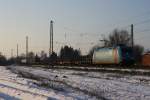 101 016 mit einem G�terzug von Seelze nach Maschen am 04.12.2010 in D�verden