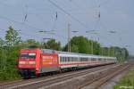 101 001-6 mit dem IC 2012 von Oberstdorf nach Hannover am 11.06.2013 in D�sseldorf-Eller S�d.