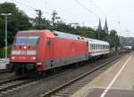 101 094-1 zieht einen 1.Klasse IC Wagen rtg K�ln Deutzerfeld durch K�ln/Messe Deutz am 02.09.2010