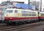 103 184-8 mit TEE Rheingold einfahrend in K�ln Hbf.
