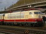 103 235-8 steht abfahrbereit an Gleis 8 in Koblenz Hbf am 03.04.2010