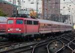 110 438-9 mit M�ller Touristik Sonderzug in K�ln Hbf am 30.10.2011