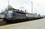 Mit dem D452 (Frankfurt/Oder - M�nchengladbach) verl�sst die 110 452 Paderborn Hbf.