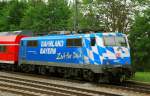  Maxl , 111 017-0, aufgenommen am 12.06.11, bei der Durchfahrt durch A�ling.