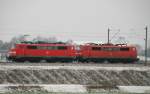 111 042-8 + 111 069-1, aufgenommen am 13.12.09, auf der Strecke Augsburg-Ulm, kurz vor Burgau.