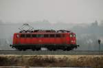 115 209-9, aufgenommen am 08.02.10, bei einer Solofahrt auf der Strecke Ulm-Augsburg, kurz nach Burgau.