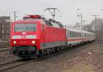 120 120-1 in K�ln West am 11.03.2011, man beachte den roten(!) Panto 