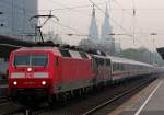 120 135-9 mit 115 509 am Pbz 2471 in K�ln Messe/Deutz am 04.04.2012