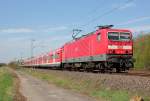 143 823 auf der S6 nach K�ln Nippes in K�ln Stammheim am 24.04.2013