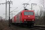 145-CL-011 und 185 585 der HGK kurz vor der K�lner S�dbr�cke am 28.02.2012
