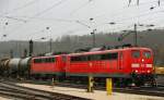 Ein nicht ganz allt�glicher Doppelpack! 151 004-9 + 140 590-1, aufgenommen am 31.03.11, bei der Durchfahrt durch Treuchtlingen.
