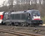 ES 64 U2-036 mit Autoreisezug in Gremberg am 02.04.2010
