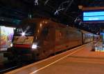 ES 64 U2-017 am EN421 in K�ln Hbf am 03.10.2010