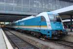 Die 183 002 in M�nchen Hbf am 01,08,11