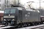 Die 185 566-7 in K�ln West am 06,01,10