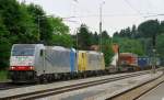 186 102-0, Railpool, + 189 901-2, RTC, aufgenommen am 11.06.11, bei der Durchfahrt durch A�ling.