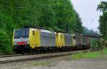 ES 64 F4-004 + ES 64 F4-015, aufgenommen am 01.06.10, bei der Durchfahrt durch A�ling.