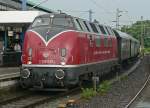 V200 033 steht abfahrbereit in Bonn Hbf an Gleis 4 am 06.06.2010