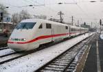 Ein ICE 1 in K�ln Messe Deutz am 03.12.2010