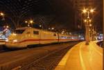 ‎401 060-9 als ICE1024 in K�ln Hbf am Abend des 06.11.2012