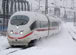 Ein ICE3 im winterlichen K�ln Messe/Deutz am 24.12.2010