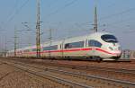 Ein ICE3 zwischen den Haltepunkten Porz(Rhein) und Porz Wahn am 22.02.2011