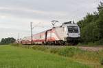 Der Jubil�umszug 175 Jahre Eisenbahn f�r �sterreich 1116 249 in Raubling am 03,08,12 