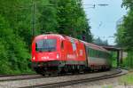 1216 011-7, aufgenommen am 01.06.10, bei der Durchfahrt durch A�ling.